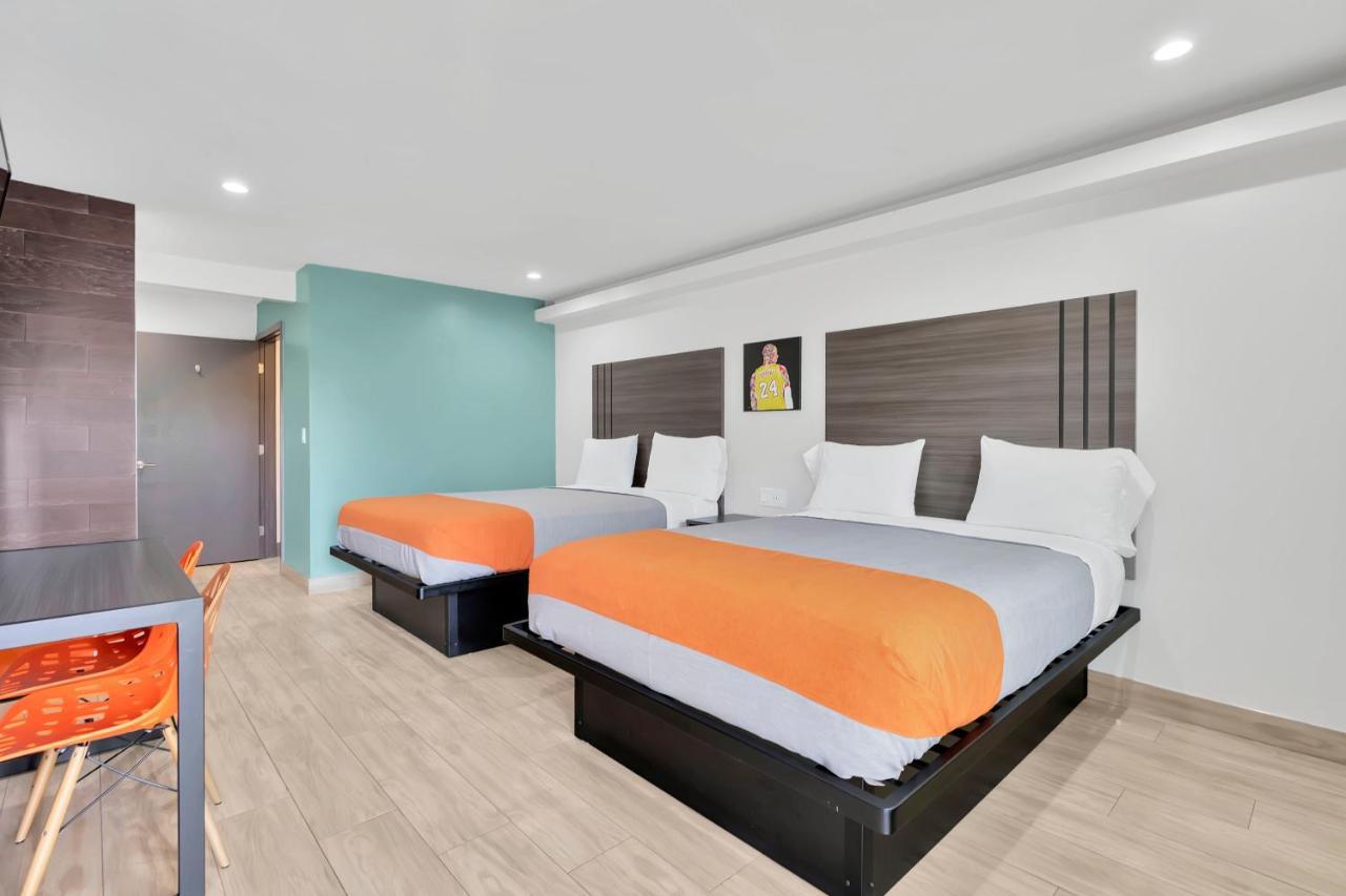 Exclusivo Inn And Suites Lakewood Eksteriør bilde