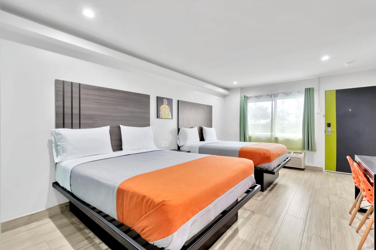 Exclusivo Inn And Suites Lakewood Eksteriør bilde